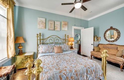 Spacious Historic Home with Yard and Deck! - Foto 13