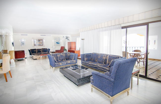 Park Plaza Suites Apartamentos - Photo 15