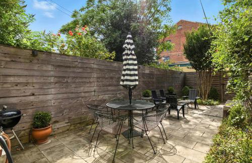 Capitol Hill Retreat Modern 2BR - Private Patio - Foto 7