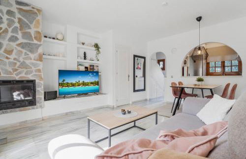 La Campana apt with pool by Costarentals - Ref 60 - Photo 46