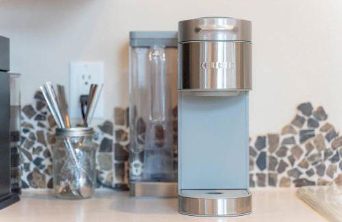 Lakefront Estate w Private Beach on Flathead Lake - Foto 73