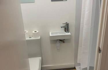 Garden Apartment with free Parking and EV - Foto 12