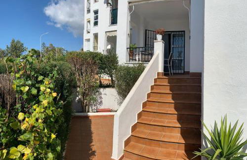 Apartamento con terraza en primera línea de playa - Foto 28