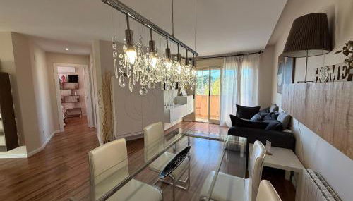 Encantador Ático a 2,6 km de la Playa - Foto 2