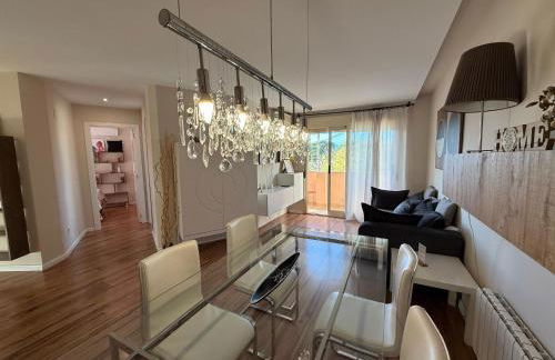 Encantador Ático a 2,6 km de la Playa - Foto 2