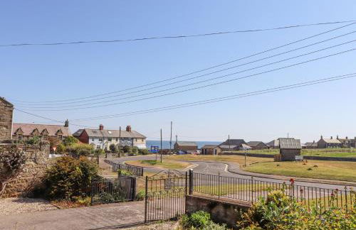 Aurora Skies - Photo 29