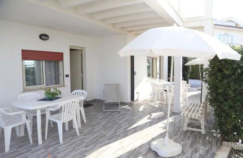 Marchesana Beach sole mare spiaggia - Foto 18