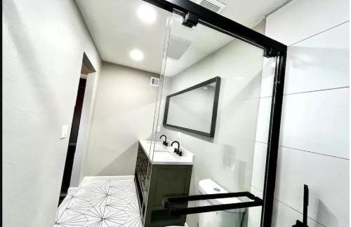 Private Home - Heated Pool, Billiards, Darts, Foosball, Fireplace, 5 Smart TVs, BBQ, Cotton Bedding - The Saguaro Sanctuary, Pool Heat Optional - Foto 30