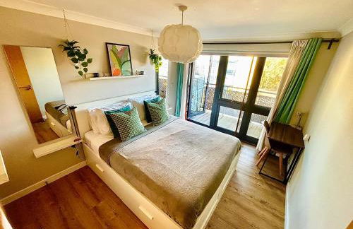 Bond Central - City Centre Oasis - Photo 7