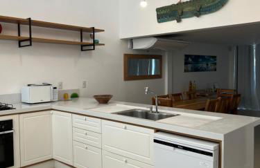 Búzios casa pé na areia em condomínio beira mar - Foto 12