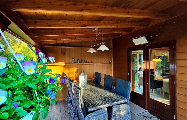 Terrace Apartment With Lush Garden - Photo 13