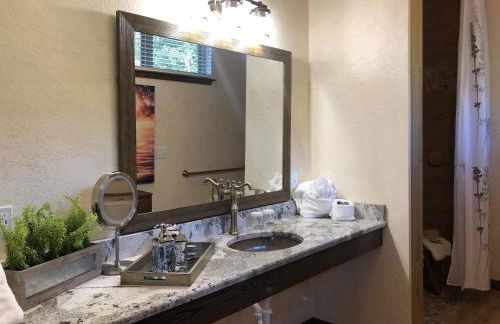 C25, Four bedroom, 4 1 2 bath luxury log-sided cottage with hot tub cottage - Foto 16