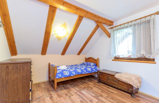 Chalet With Private Whirlpool And Sauna - Photo 8