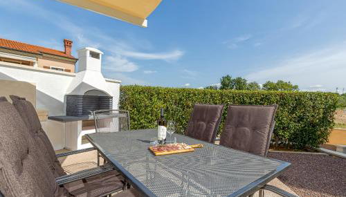 Silvia II with Private Pool - Foto 5