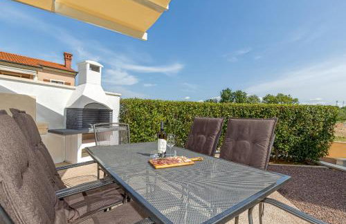 Silvia II with Private Pool - Foto 5