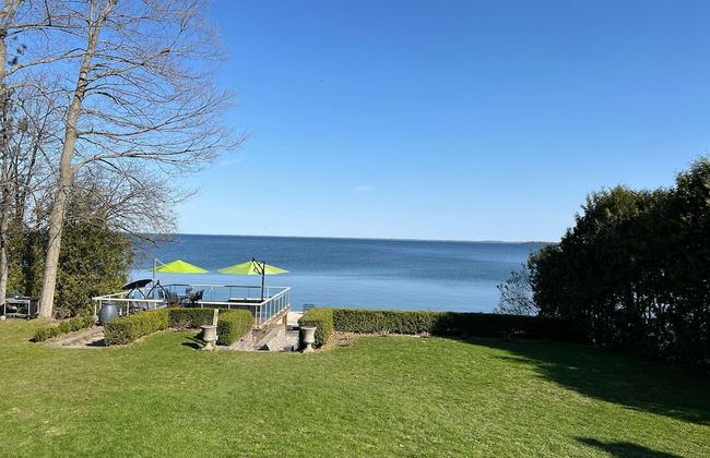 New Waterfront Mansion by Simply Comfort - Foto 21