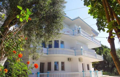 Angelos Studios - Photo 1