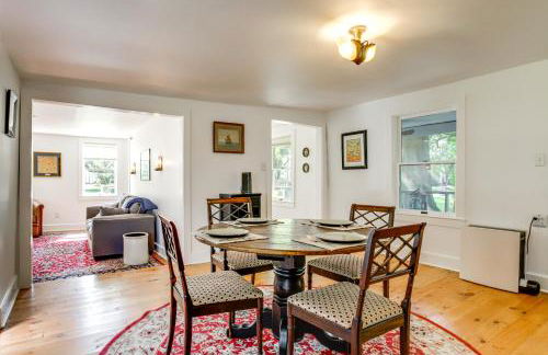 Charming Victorian Farmhouse on Historic Main St - Foto 9