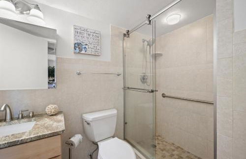 Oceanfront Penthouse #11B by Distinctive Beach Rentals - Foto 51