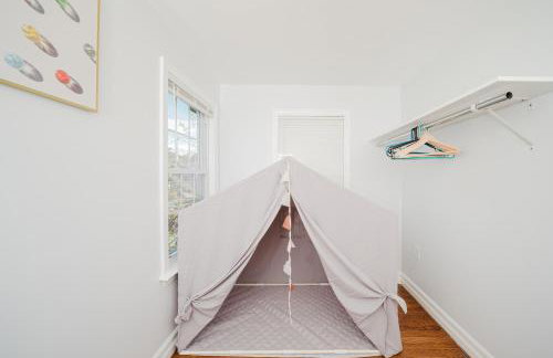 74L - 2BR Quincy - Cozy Couple Hideout near Wollaston Beach - Foto 29