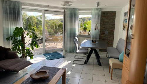 Sonnige Südwohnung mit Terrasse, Badesee - Foto 3