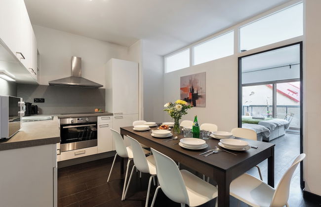 Stylish 3-bedroom apartment with balcony - Photo 13