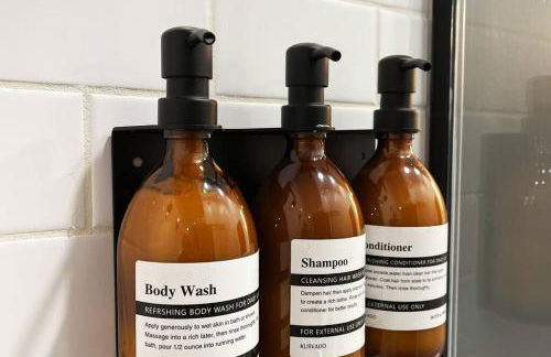 Luxury 8 Bed/4 Ba NuLu Home Private yard/parking - Foto 15