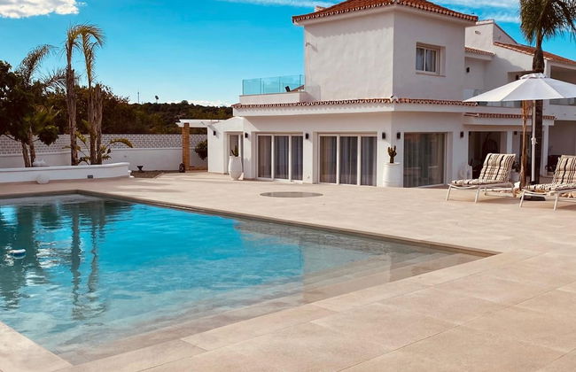 Villa Las Palmeras in Alhaurin de la Torre - Foto 1