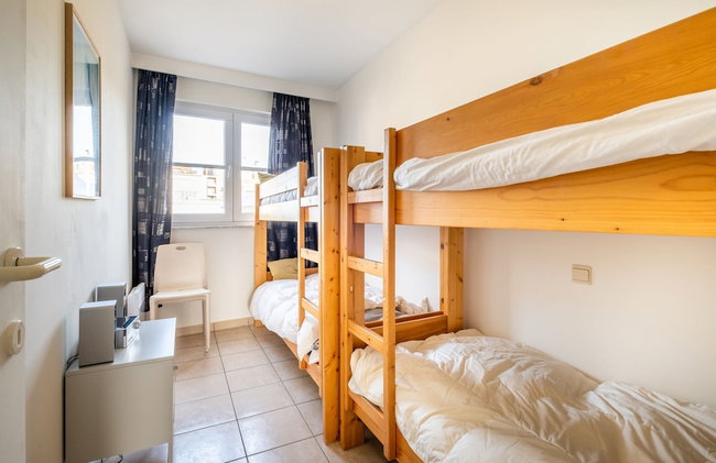 Apartment in St. Idesbald Near the Sea - Foto 2