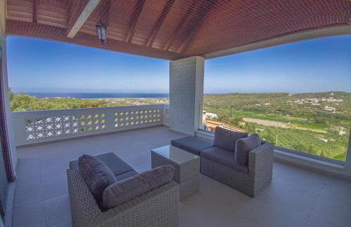 Modern villa with infinity pool close to the sea - Foto 10