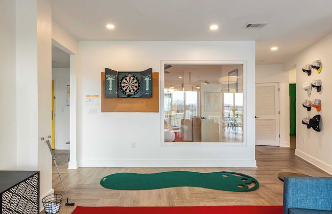 Dual Bachelor Pads w/ Rooftop Lounge & Games Sleeps 26 5 Min to Broadway - Foto 4