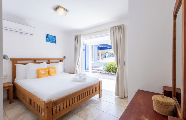 Coral Estate Holidays - Photo 80