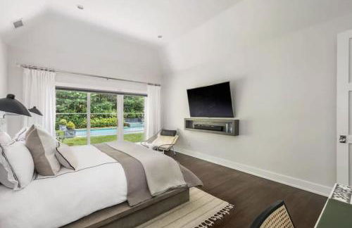 Bull Path Manor by Rove Travel - Luxe Home with Pool & Hot Tub - Foto 11