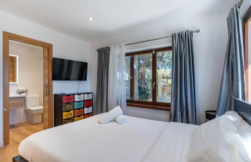 Villa con Piscina, BBQ y habitaciones ensuite by Can Panxo - Foto 53