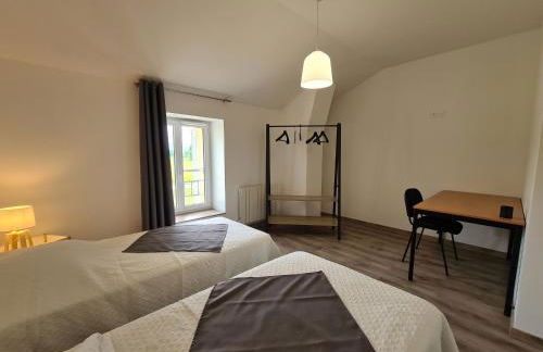 Maison tranquille avec jardin, proche Châteauroux, 4 ch., 3 sdb, terrasse, barbecue, parking - FR-1-591-358 - Photo 3