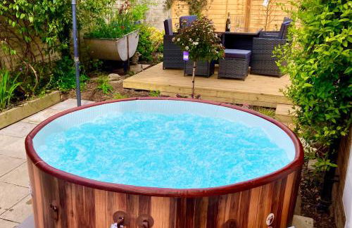 Elkstone House, Hot tub Luxury, Comfortable Home - Foto 1