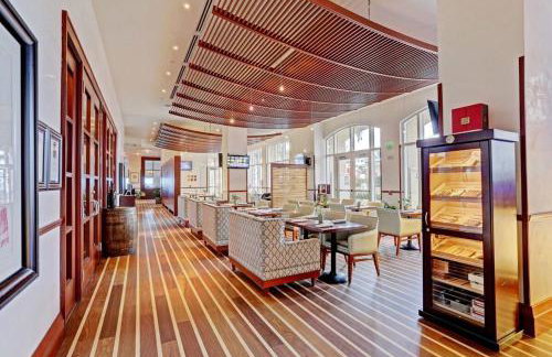 2B Beachfront condo! Pool! Games! 15 mins to PBI! - Foto 57