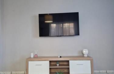 FlyHome Apartments near the Airport - Photo 41