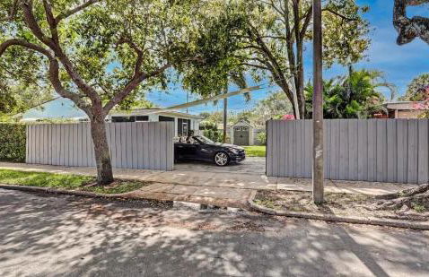 Renovated 2BR Home - Hot Tub, Gym & Beach Nearby - Foto 14