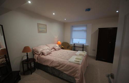 Loch Lomond Riverside Apartment - Photo 15