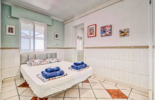 Charming Townhouse in El Faro, Spain, Studding Sea View & Community Pool - Foto 18