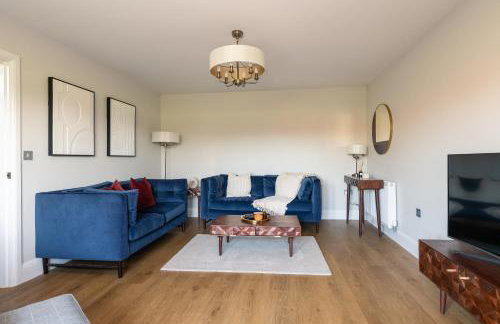 Modern 4-Bed Family Home with 5 Beds & Parking - Foto 6