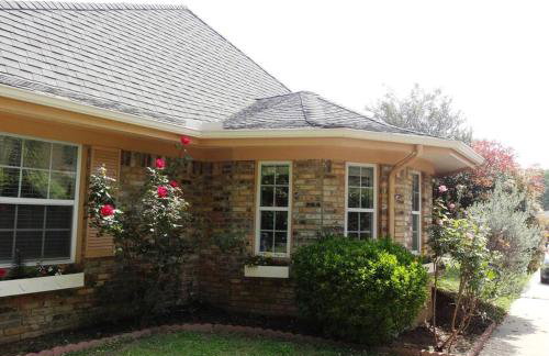 Little Slice of England in Texas - Foto 23