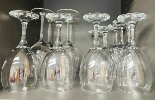 The NICE - 3 rooms, 3air cond, 3TV, 3fans, 2 wc, WIfi everywhere 5min aeroport, train, beach, 1min tram, 15 min centre, port, parking possible - Foto 27