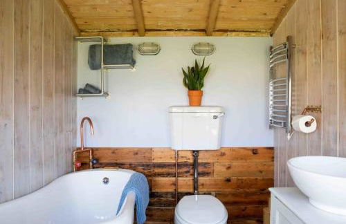 Unique & Comfy Remodelled Railway Carriage - Foto 30