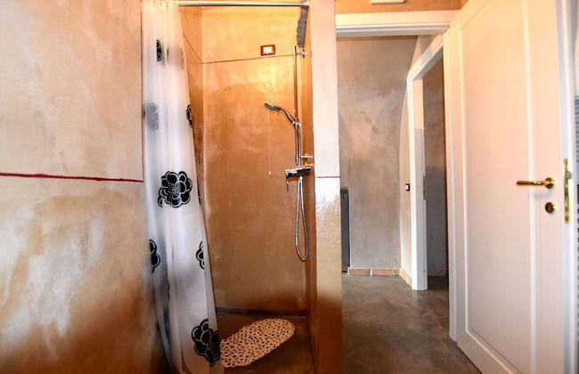 Ancient, Renovated Farmstead With Private, Equipped Garden - Photo 15