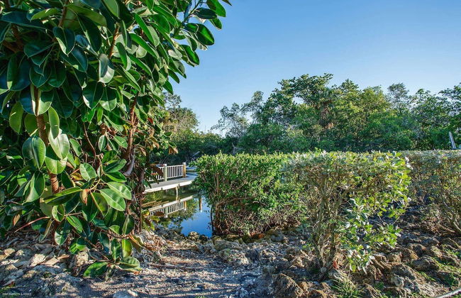 Nokomis Pool Home on the Canal - Foto 43