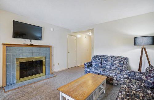 Cedarbrook Two Queen Bed Standard Hotel Room with outdoor heated pool 102 - Foto 10