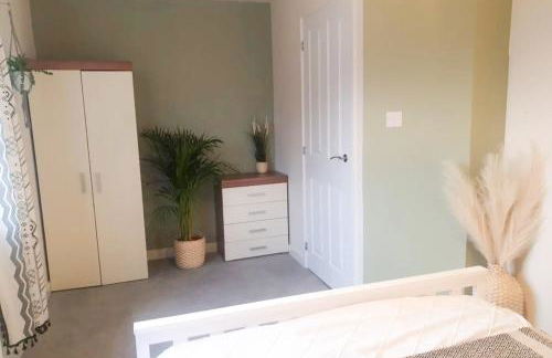 Spacious Townhouse for Contractors and Families - Photo 15