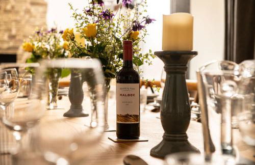 Corn Barn at East Trenean Farm -Luxury Cornish Barn Conversion sleeping 8 with hot tub, private garden, rural views and EV facilities - Foto 6